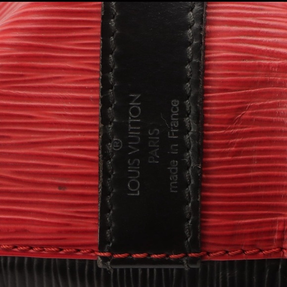 LOUIS VUITTON Petit Noé Shoulder Bag in Red and Black Epi Leather - EUC - Picture 4 of 6